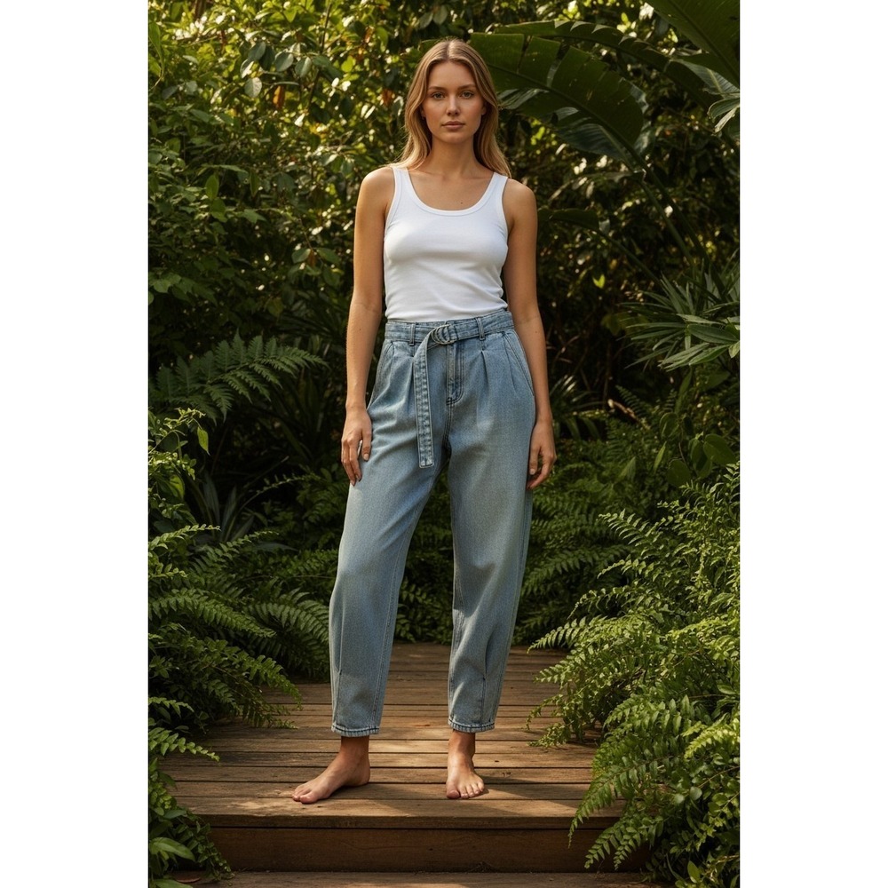 We The Free People Barrel Leg Jeans Light Wash Blue D-Ring Belted Size 28